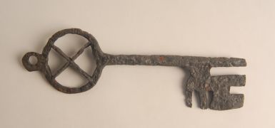 Iron key with a circular body, Bački Monoštor, 13<sup>th</sup> — 15<sup>th</sup> century
